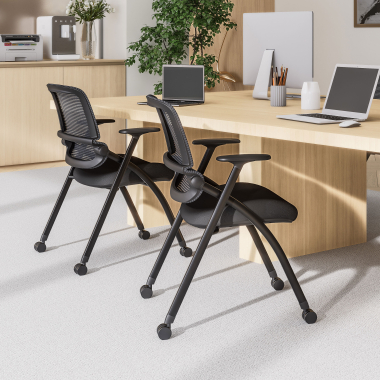 stoel met schrijfblad zwart stoel met wielen netstof mesh beweegbare armleuningen 3