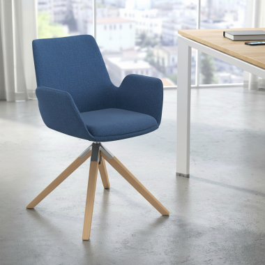 scandinavische stoel blauw draaistoel hout stof gestoffeerde armleuningen 2
