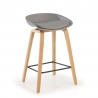 Barkruk Helsinki in Scandinavische stijl met houten poten