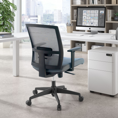 ergonomische bureaustoel grijs zwarte structuur netstof mesh 1d verstelbare armleuningen lumbale steun 2