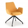 Scandinavische stoel Glamm, houten poten, gestoffeerd