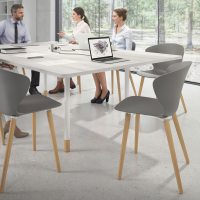 Scandinavische stoel Emily, ergonomisch zitvlak, houten poten