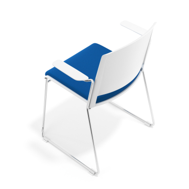 vergaderstoel wit blauw met armen gestoffeerd stof zonder armleuningen 7