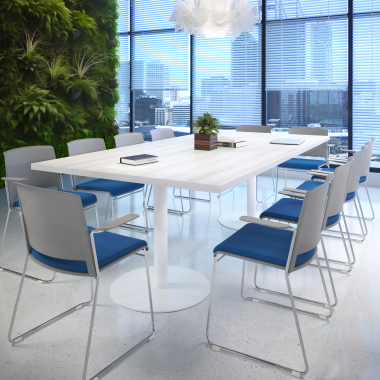 vergaderstoel grijs blauw met armen gestoffeerd stof zonder armleuningen 2