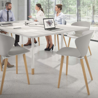 Scandinavische stoel Emily, ergonomisch zitvlak, houten poten